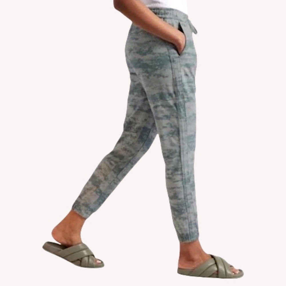 Athleta Farallon Joggers Green Camo S
